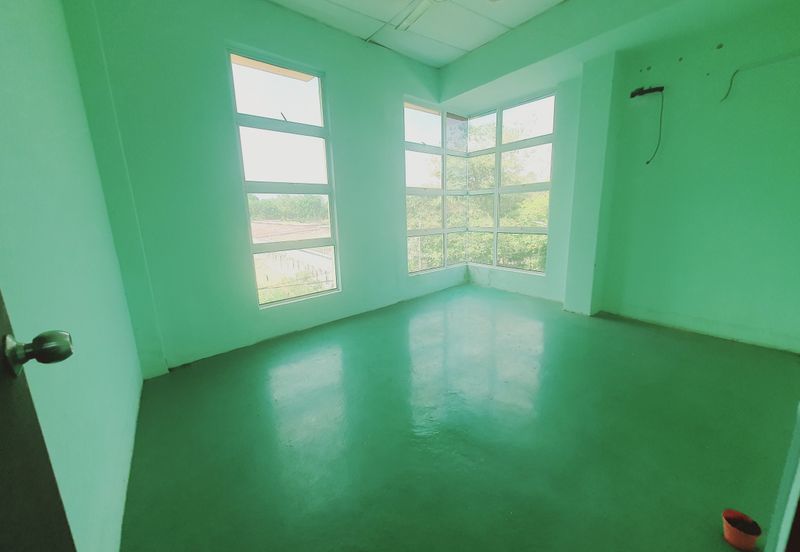 Corner Below Value 15% RM220K Freehold Ayer Keroh Permai Bukit Beruang