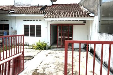 Good Price RM2xxk Single Sty Terrace House Muzaffar Shah Ayer Keroh