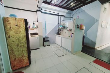 Ground Floor 6 Room Shop Bag Pack Design Kota Laksamana Jonker Walk