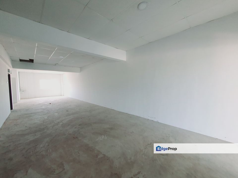 Lowest Price 2nd Floor Facing Main Road Partition Office Klebang Utama, Melaka, Klebang