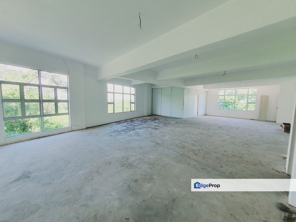 Big Size 2000 sq.ft Main Road 1st Floor Bertam Mutiara Cheng Batu Berendam, Melaka, Cheng