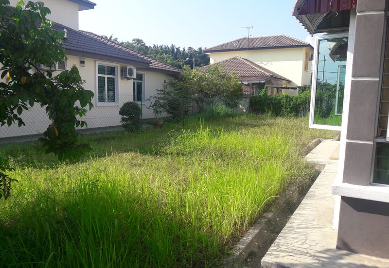 Freehold 1.5 Sty Bungalow Big Land 5700 sqft Krubong Perdana batu Berendam