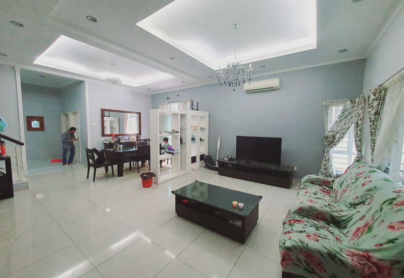 Below Value 16% / RM90K Renovated 2 Sty Semi D Batu Berendam Putra Infineon