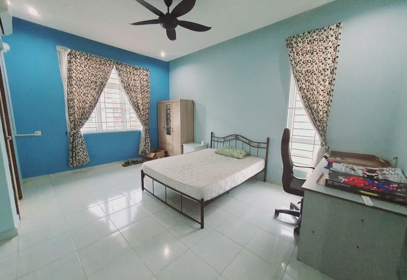 Below Value 16% / RM90K Renovated 2 Sty Semi D Batu Berendam Putra Infineon