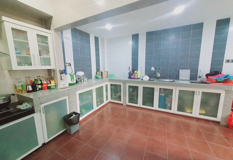 Below Value 16% / RM90K Renovated 2 Sty Semi D Batu Berendam Putra Infineon