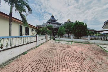 Nice 5500 sq.ft Rumah 1 Sty Bungalow House Seri Bayu Alor Gajah Honda