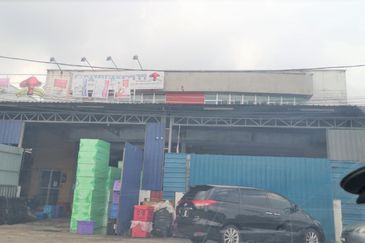 Very Big Factory 8000 sq.ft IKS Merdeka Jaya Batu Berendam Malim