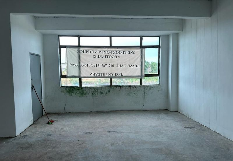 Face Main Road Ready Tenant Big 22 x 90 Shop Tanjong Minyak Perdana