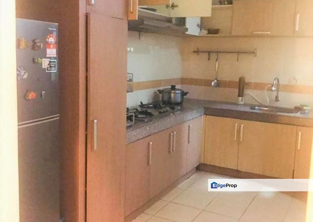 24hr Security Fully Furnish University View Uv Bukit Beruang Bestari , Melaka, Bukit Beruang