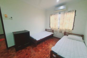 Fully Furnish Nice 2 Sty Terrace House Paya Emas Tanjong Minyak