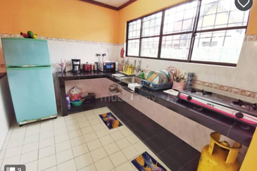 Fully Furnished Nice 1 Sty Bungalow A Famosa Resort Alor Gajah