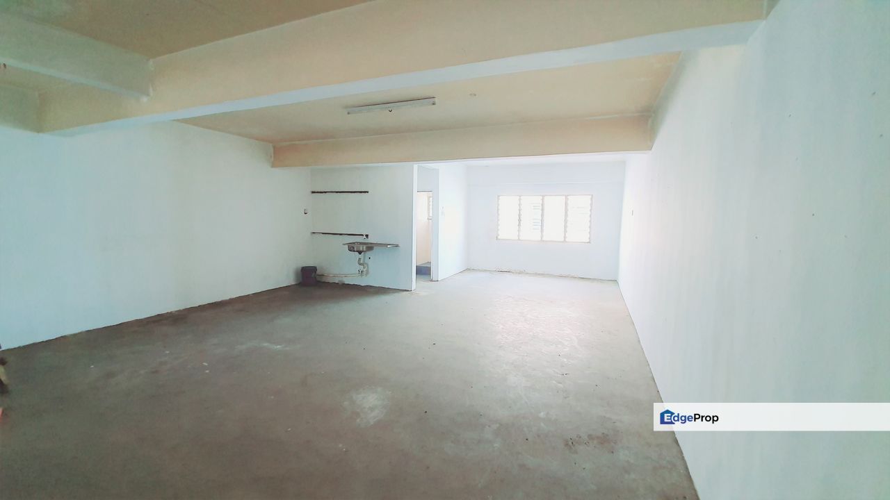 Very Low Price 1st Floor Shop Merdeka Jaya Batu Berendam CTRM, Melaka, Batu Berendam