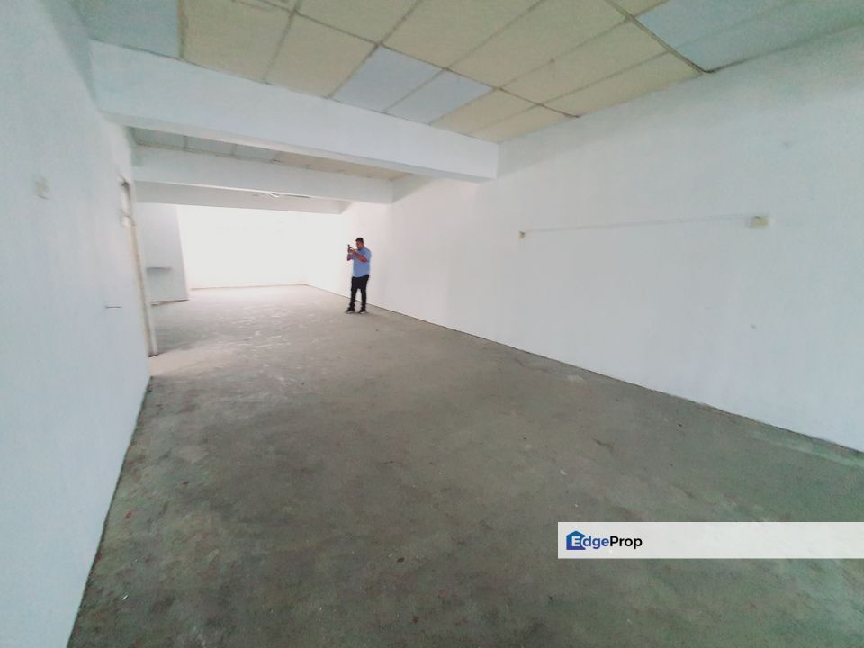 Very Low Price 1st Floor Shop Merdeka Jaya Batu Berendam CTRM, Melaka, Batu Berendam