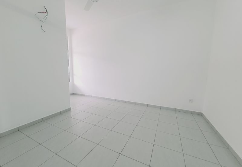 Facing Main Road 1st Floor Shop 3 Room Tambak Paya Harmoni Ayer Molek