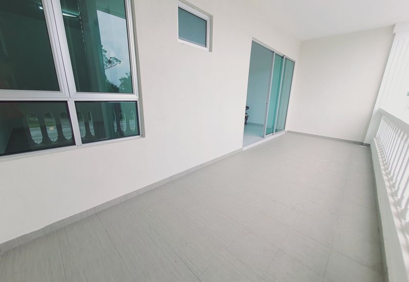 Facing Main Road 1st Floor Shop 3 Room Tambak Paya Harmoni Ayer Molek