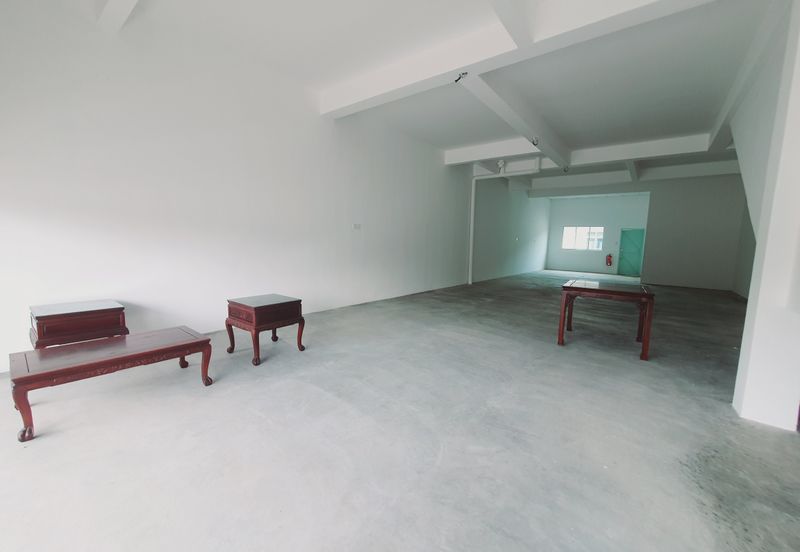 Facing Main Road New Shop Ground Floor Tambak Paya Harmoni Ayer Molek