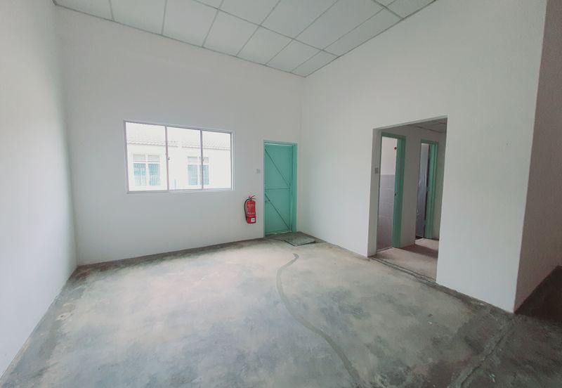 Facing Main Road New Shop Ground Floor Tambak Paya Harmoni Ayer Molek