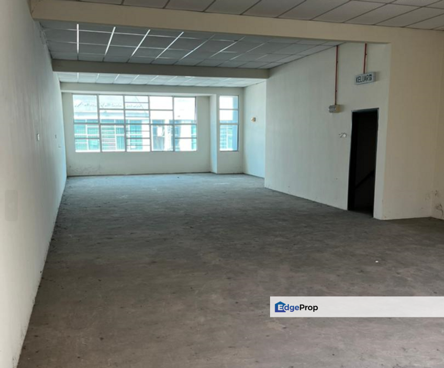 Office Lot Strategic Location 1st Floor Shop Cheng Baru Batu Berendam, Melaka, Cheng