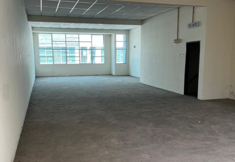 Office Lot Strategic Location 1st Floor Shop Cheng Baru Batu Berendam