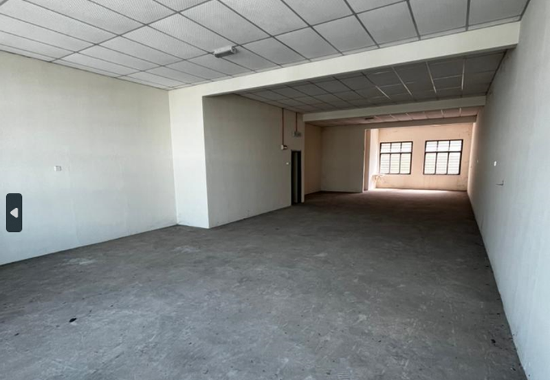 Office Lot Strategic Location 1st Floor Shop Cheng Baru Batu Berendam