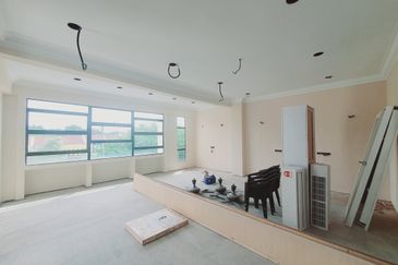 Face Main Road End Lot Muzaffar Height Ayer Keroh MMU Bukit Beruang