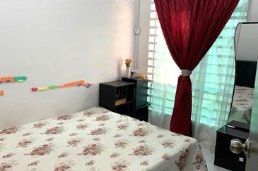 Fully Furnish Nice 2 Sty Terrace House Cheng Setia