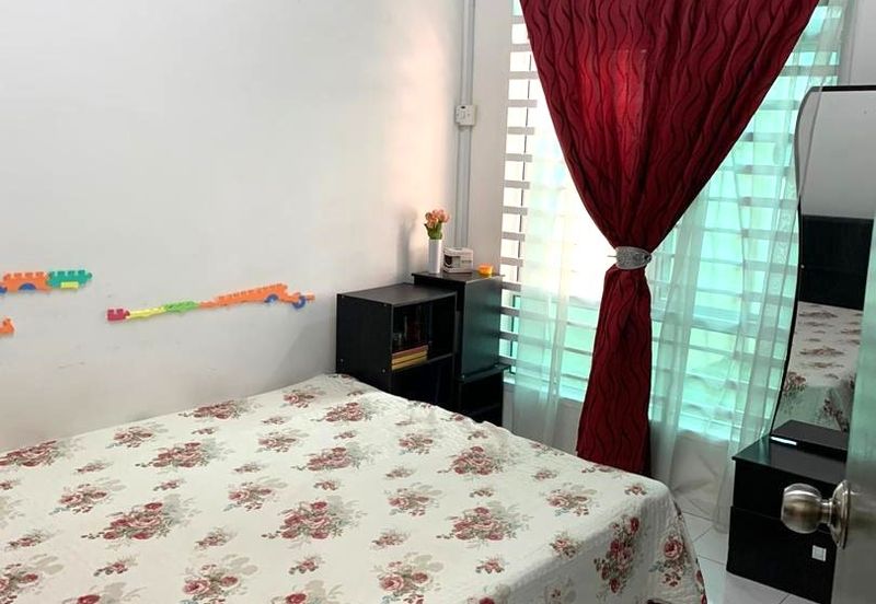 Fully Furnish Nice 2 Sty Terrace House Cheng Setia