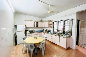 Nice & Big 1646 sq.ft 2 Sty Terrace House Desa Cheng Perdana