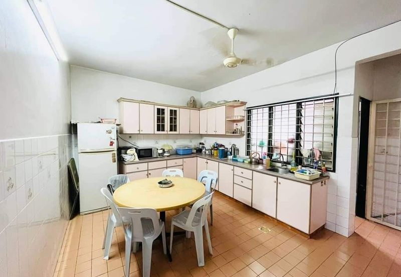 Nice & Big 1646 sq.ft 2 Sty Terrace House Desa Cheng Perdana