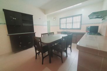 Nice 2 Sty Terrace House Tasik Utama MITC Ayer Keroh