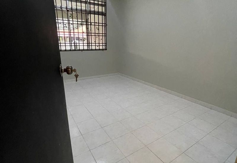 Whole House Fully Renovated 1 Sty Terrace Angkasa Nuri Batu Berendam