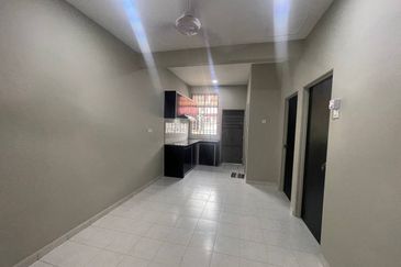 Whole House Fully Renovated 1 Sty Terrace Angkasa Nuri Batu Berendam