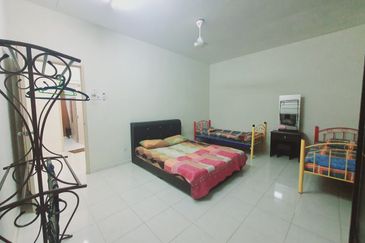 Fully Furnish 2 Sty Teres Angkasa Nuri CTRM Batu Berendam Infineon