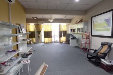 Facing AMJ Main Road Highway 2 Sty Shop Semabok Perdana GH Hospital