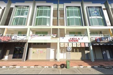 Low Rental 2nd Floor Shop Kota Syahbandar Laksamana