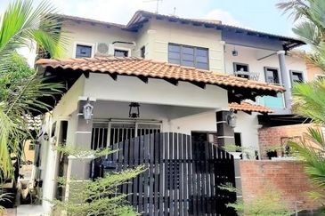 Renovated End Lot 2 Teres Desa Jaya Bukit Baru