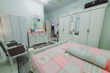 Renovated End Lot 2 Teres Desa Jaya Bukit Baru