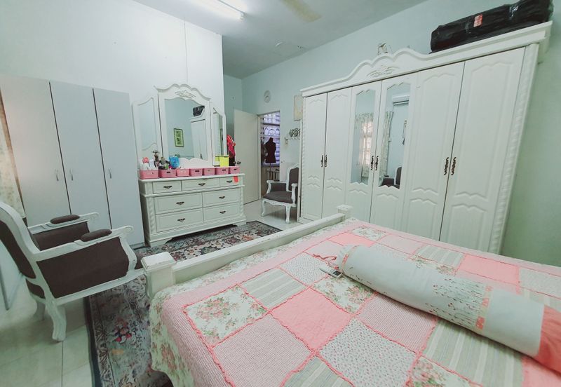 Renovated End Lot 2 Teres Desa Jaya Bukit Baru