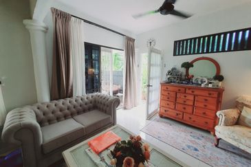 Renovated End Lot 2 Teres Desa Jaya Bukit Baru