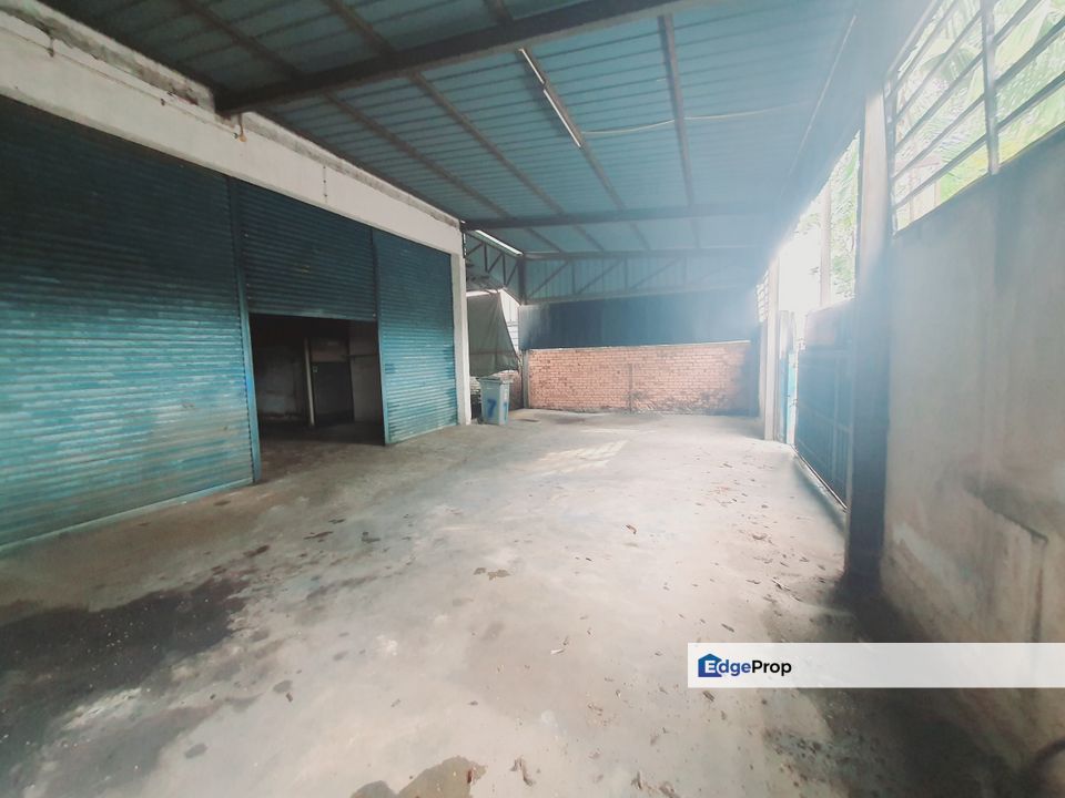 Big Factory Taman Tamby Chik Karim Batu Berendam, Melaka, Batu Berendam