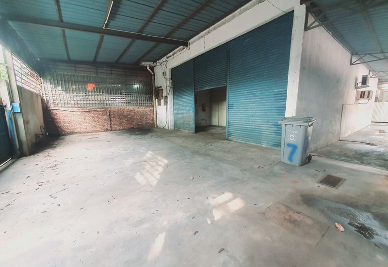 Big Factory Taman Tamby Chik Karim Batu Berendam