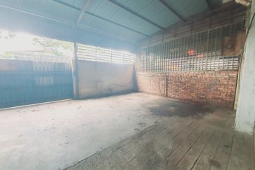 Big Factory Taman Tamby Chik Karim Batu Berendam