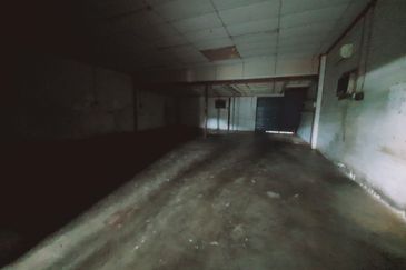 Big Factory Taman Tamby Chik Karim Batu Berendam