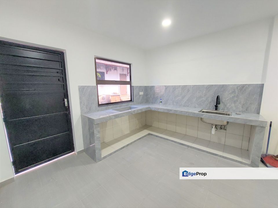 End Lot Fully Renovated Freehold 2 Sty Terrace Megah Bukit Beruang MMU, Melaka, Bukit Beruang