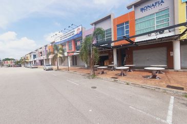 FREEHOLD Face Main Road 2 Sty Shop 22 x 74 Gangsa Avenue Batu Berendam