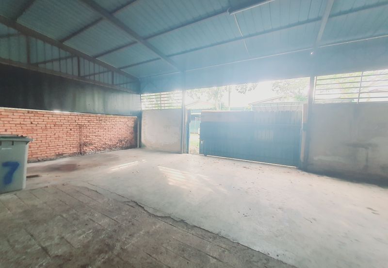 Low Price Big Factory 3200 sq.ft Taman Thamby Chik Karim Batu Berendam