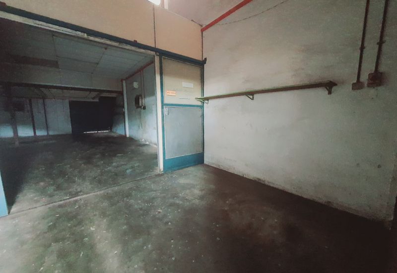 Low Price Big Factory 3200 sq.ft Taman Thamby Chik Karim Batu Berendam