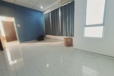 Below Value 4% Freehold Face Main Road Paya Rumput Perdana Cheng