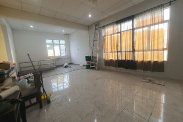 Below Value 4% Freehold Face Main Road Paya Rumput Perdana Cheng