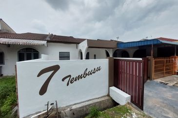 Nice New Renovate 1 Sty Teres House Merdeka CTRM Infineon Batu Berendam